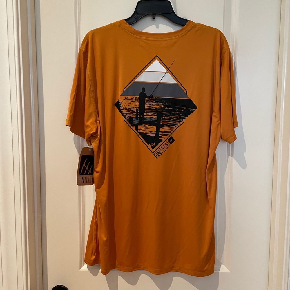 NWT Men’s short sleeve tshirt size L